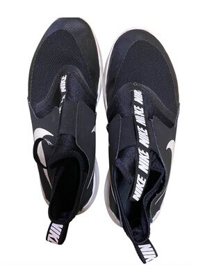 Nike • Flex Runner • Black and White Slip-On Sneakers